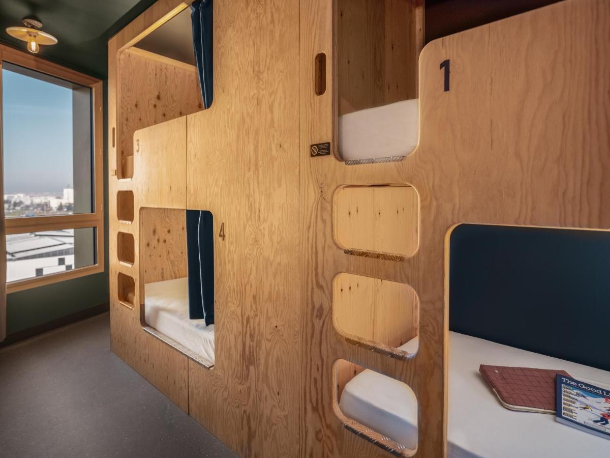 Eklo Lyon Hotel Venissieux Bagian luar foto