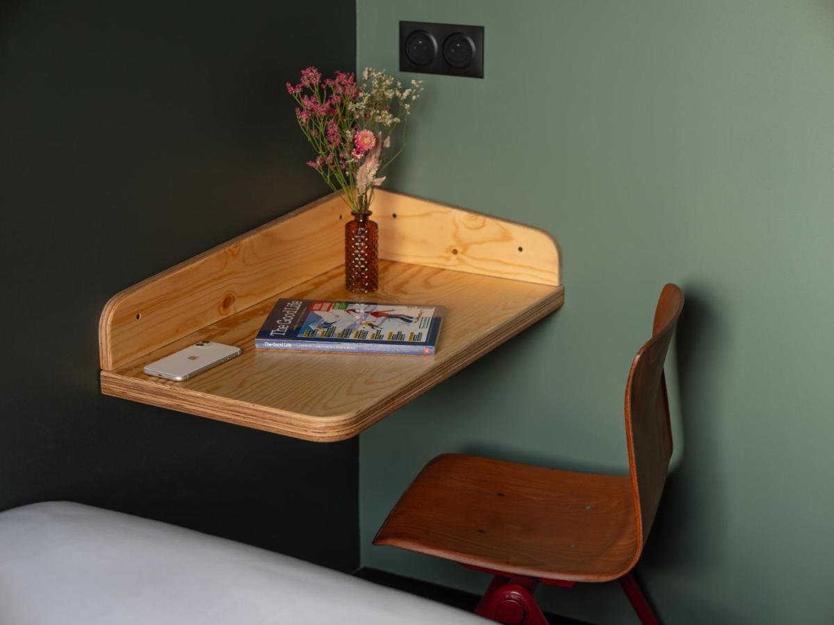 Eklo Lyon Hotel Venissieux Bagian luar foto
