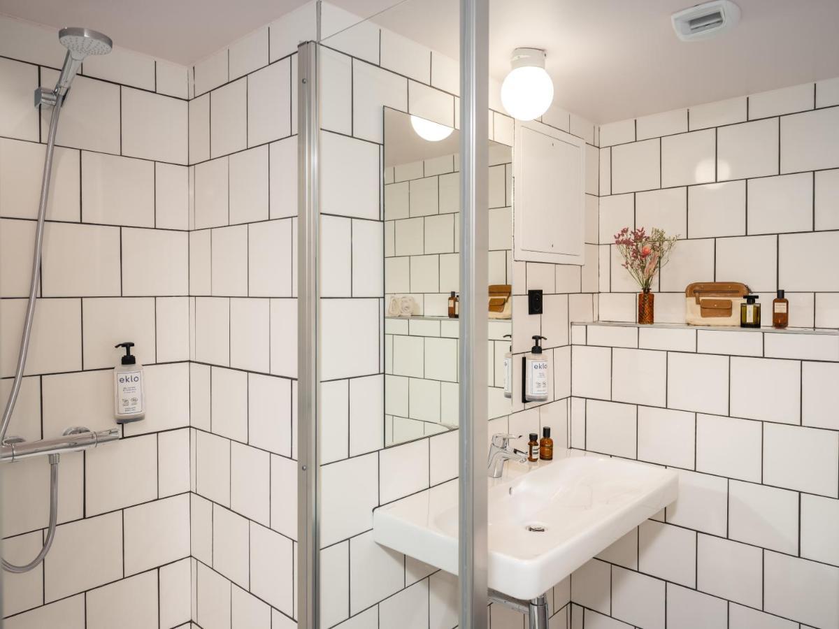 Eklo Lyon Hotel Venissieux Bagian luar foto