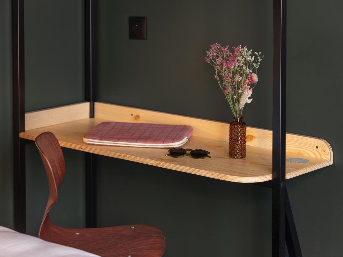 Eklo Lyon Hotel Venissieux Bagian luar foto